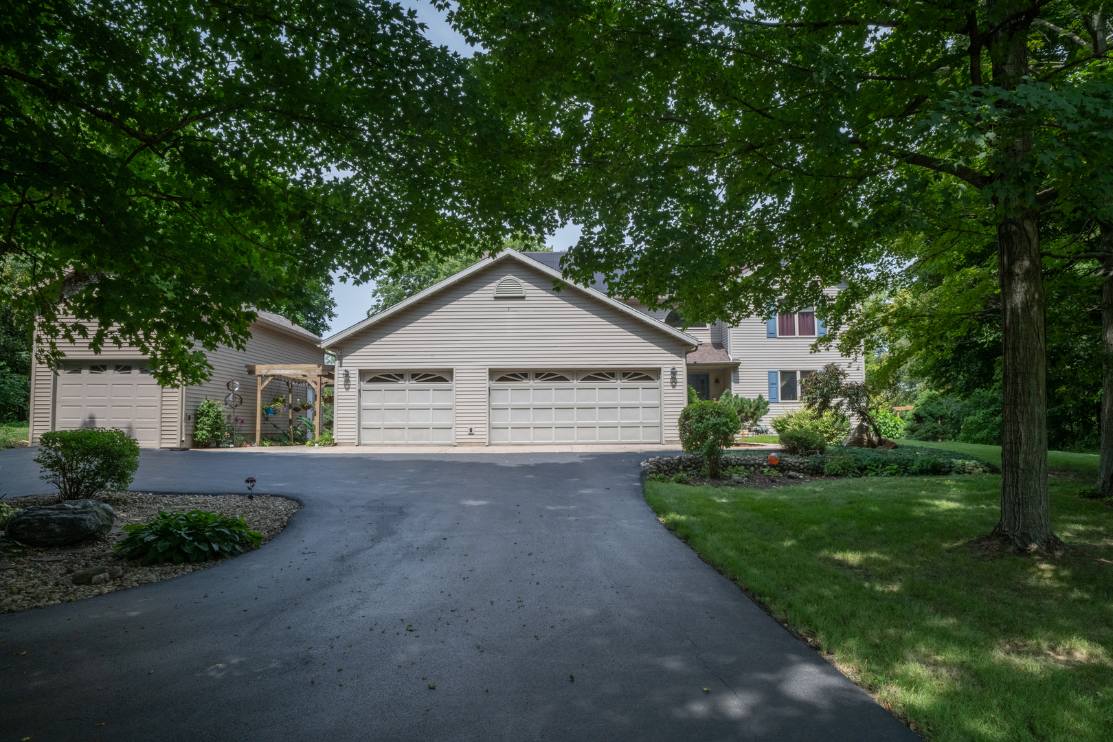 37322 Comanche Drive