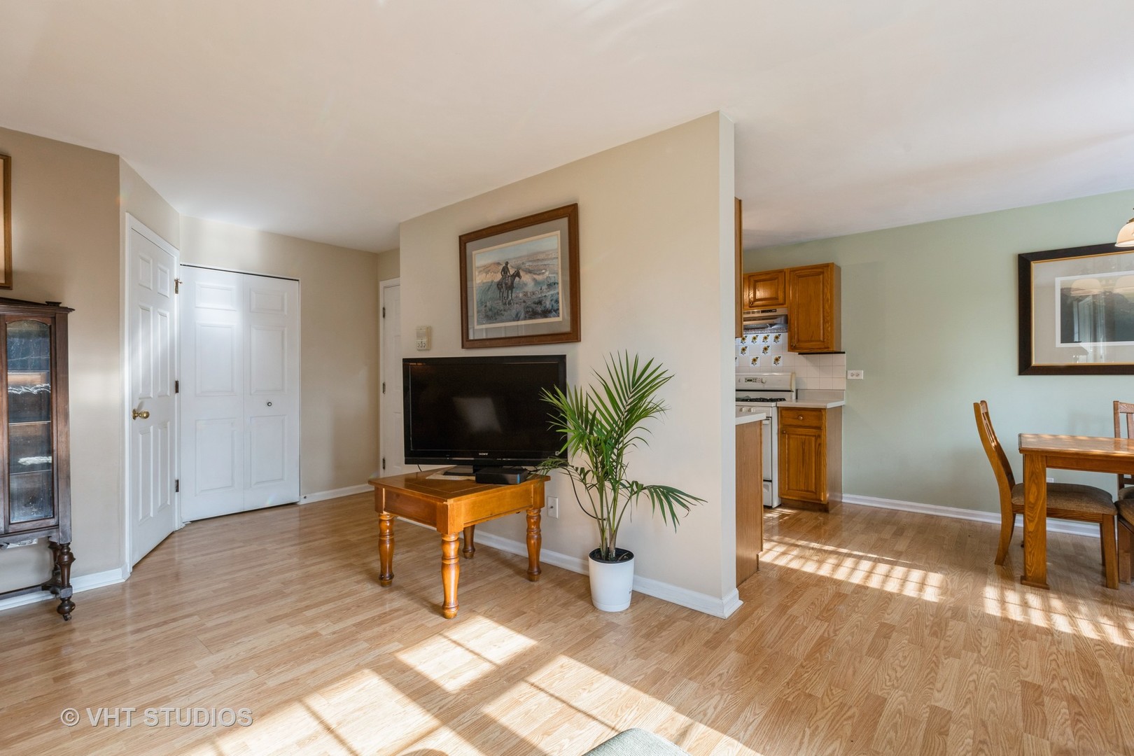 305 Buckingham Circle A