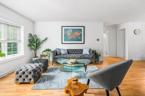 Tiny photo for 909 GREENWOOD Street #1C, Evanston, IL 60201 (MLS # 12495922)