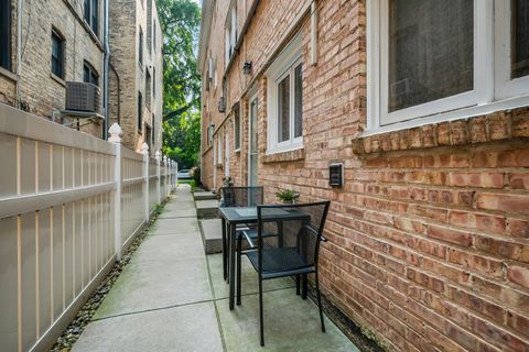 Tiny photo for 909 GREENWOOD Street #1C, Evanston, IL 60201 (MLS # 12495922)