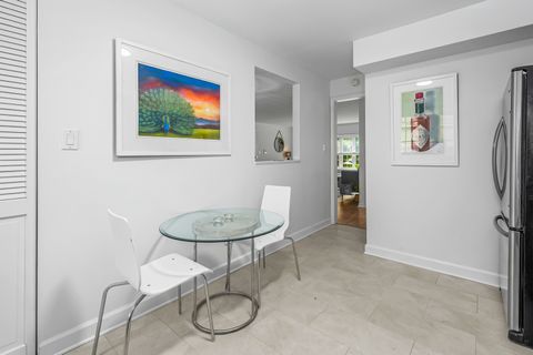 Tiny photo for 909 GREENWOOD Street #1C, Evanston, IL 60201 (MLS # 12495922)