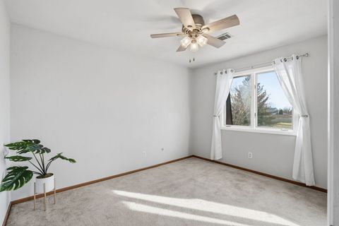Tiny photo for 4190 Mallard Court #0010, Bettendorf, IA 52722 (MLS # 12549536)