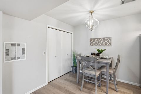 Tiny photo for 4190 Mallard Court #0010, Bettendorf, IA 52722 (MLS # 12549536)