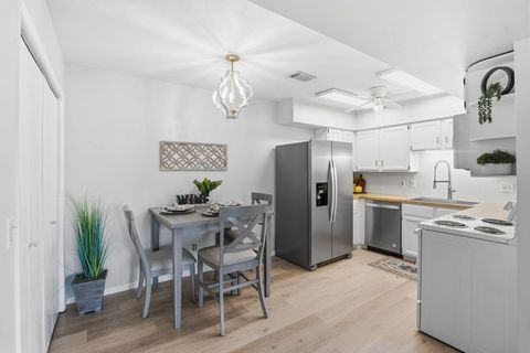 Tiny photo for 4190 Mallard Court #0010, Bettendorf, IA 52722 (MLS # 12549536)