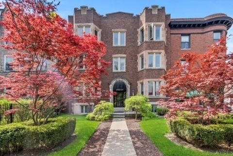 2755 W Logan Boulevard 1 Chicago IL 60647