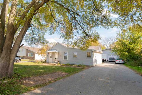 Tiny photo for 1225 S Lawler Avenue, Lombard, IL 60148 (MLS # 12526802)