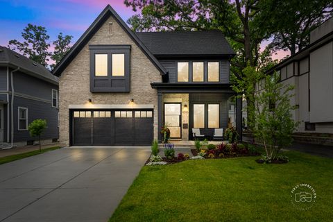 Tiny photo for 328 S Loomis Street, Naperville, IL 60540 (MLS # 12270661)