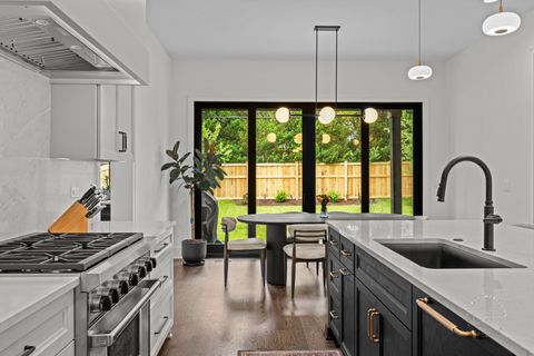 Tiny photo for 328 S Loomis Street, Naperville, IL 60540 (MLS # 12270661)