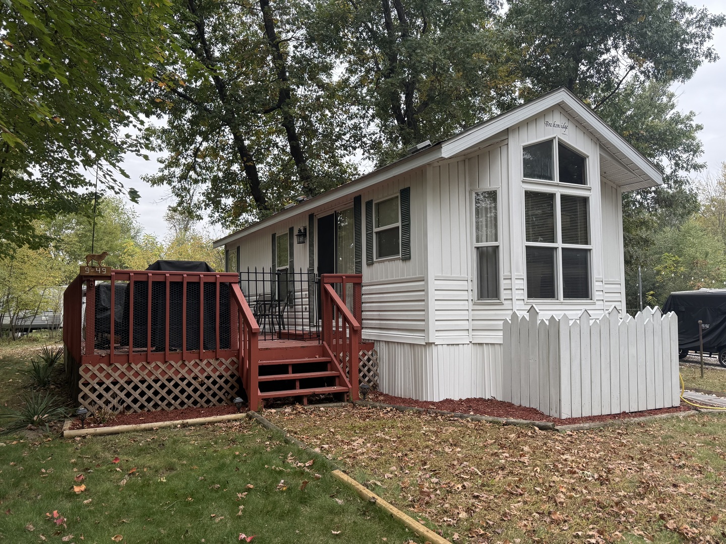 9-49 Woodhaven Lakes