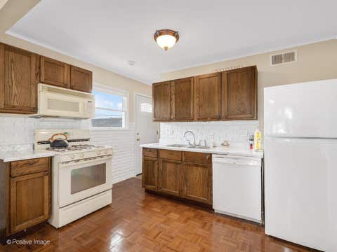 Tiny photo for 23 W Naperville Road, Westmont, IL 60559 (MLS # 12712479)
