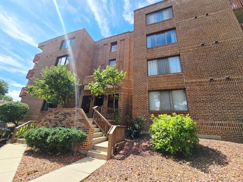 Photo of 6421 Pershing Road #305, Stickney, IL 60402 (MLS # 12458369)