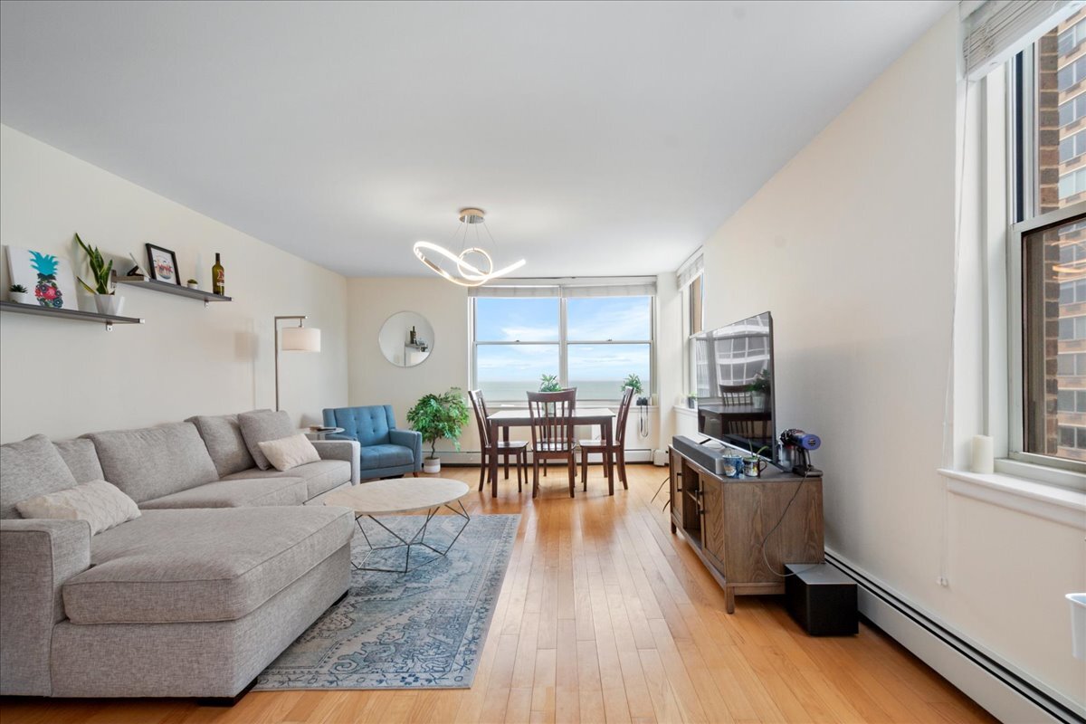 3033 N Sheridan Road 1605