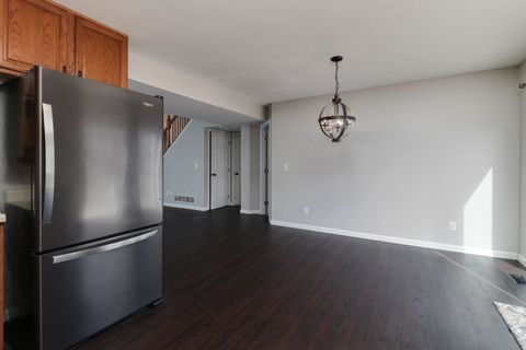 Tiny photo for 20 Crystal Court, Bloomington, IL 61704 (MLS # 12552008)