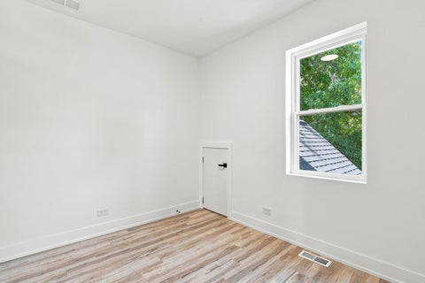 Tiny photo for 638 N Lotus Avenue, Chicago, IL 60644 (MLS # 12739496)