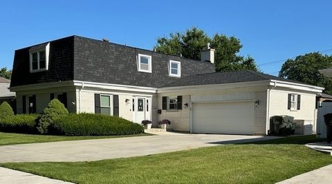 A home in Mount Prospect