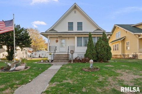 Tiny photo for 341 W 30TH Street, Davenport, IA 52803 (MLS # QC4269344)