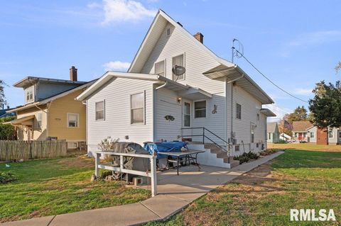 Tiny photo for 341 W 30TH Street, Davenport, IA 52803 (MLS # QC4269344)