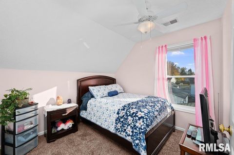 Tiny photo for 341 W 30TH Street, Davenport, IA 52803 (MLS # QC4269344)