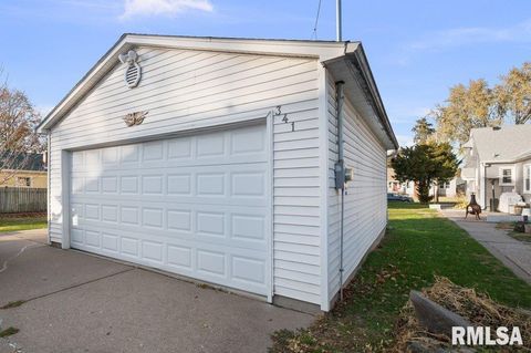 Tiny photo for 341 W 30TH Street, Davenport, IA 52803 (MLS # QC4269344)