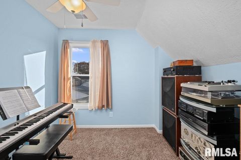 Tiny photo for 341 W 30TH Street, Davenport, IA 52803 (MLS # QC4269344)