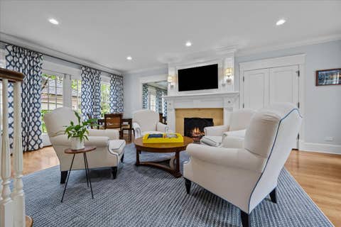 Tiny photo for 127 Glenwood Avenue, Winnetka, IL 60093 (MLS # 12677019)