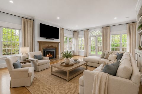 Tiny photo for 127 Glenwood Avenue, Winnetka, IL 60093 (MLS # 12677019)
