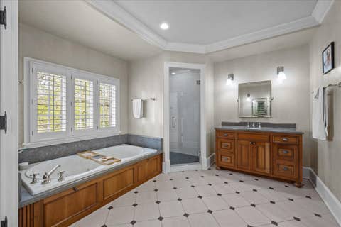 Tiny photo for 127 Glenwood Avenue, Winnetka, IL 60093 (MLS # 12677019)