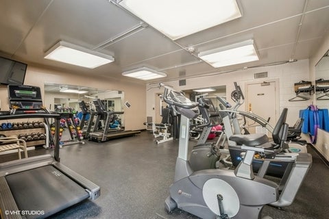 Tiny photo for 22 Park Lane #204, Park Ridge, IL 60068 (MLS # 12790660)