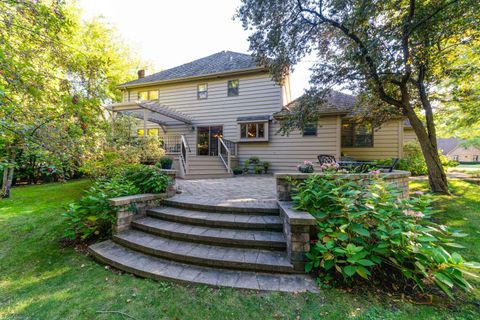 Tiny photo for 832 interlaken Lane, Libertyville, IL 60048 (MLS # 12492933)
