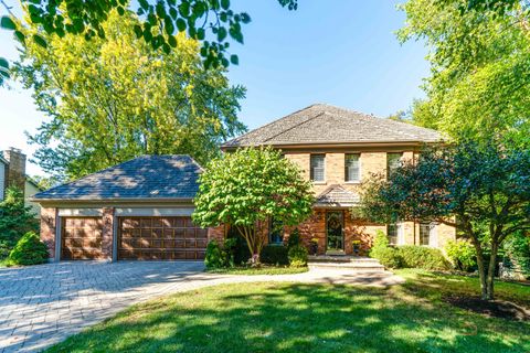 Photo of 832 interlaken Lane, Libertyville, IL 60048 (MLS # 12492933)