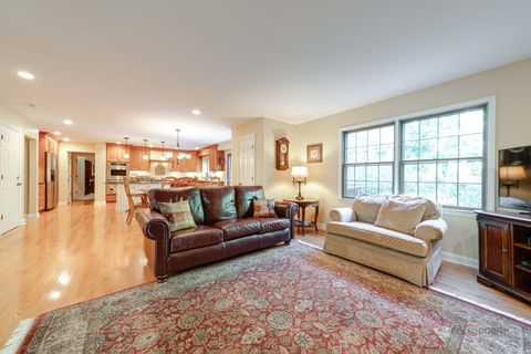 Tiny photo for 832 interlaken Lane, Libertyville, IL 60048 (MLS # 12492933)