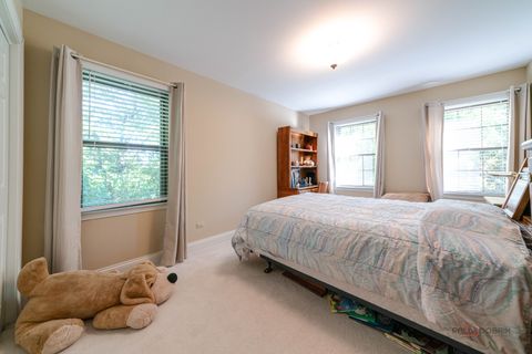 Tiny photo for 832 interlaken Lane, Libertyville, IL 60048 (MLS # 12492933)