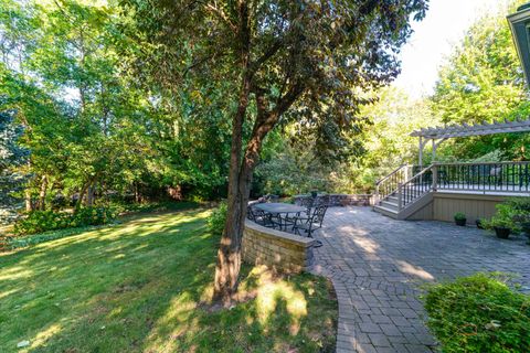 Tiny photo for 832 interlaken Lane, Libertyville, IL 60048 (MLS # 12492933)