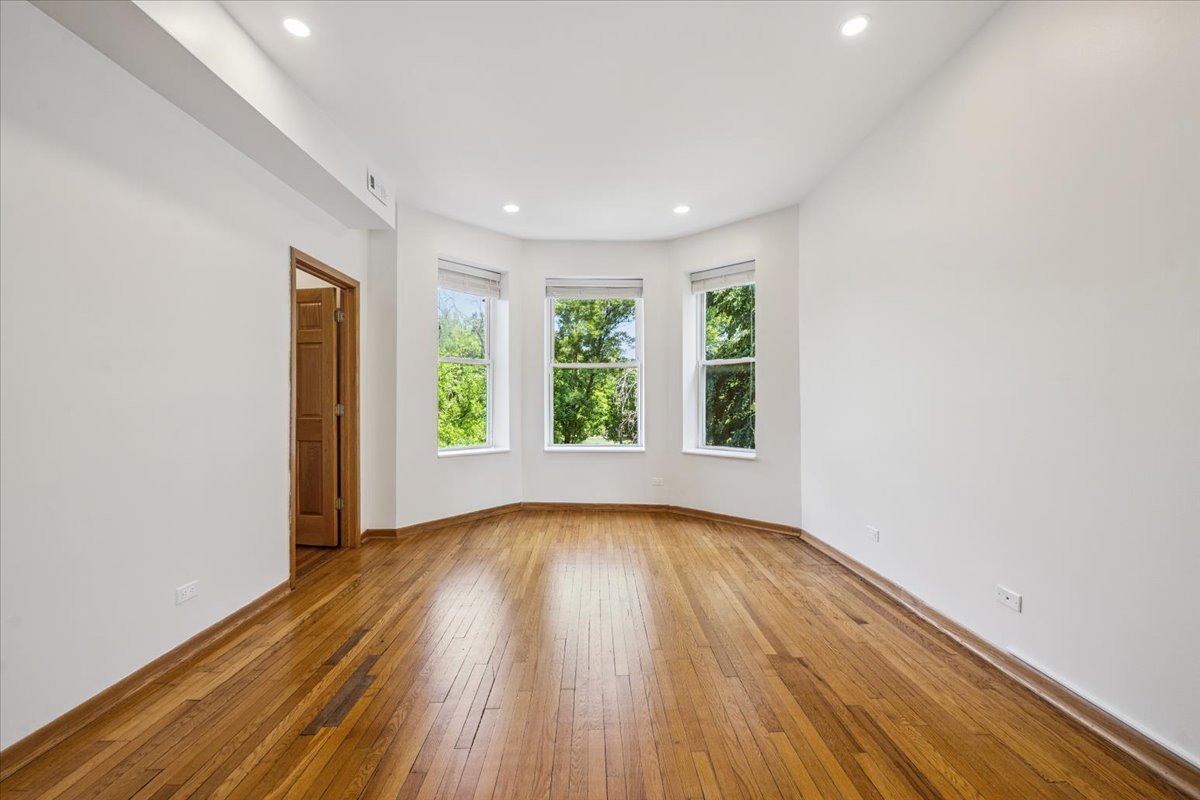 2751 W Logan Boulevard 2