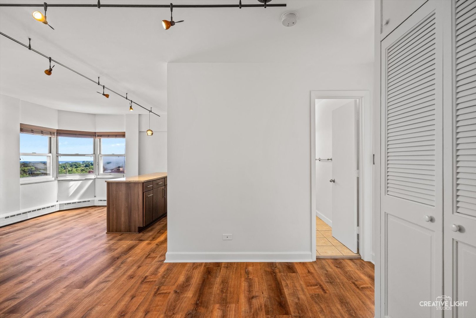 4960 N Marine Drive 1214