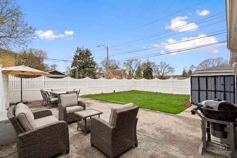 Tiny photo for 3850 W 93rd Street, Evergreen Park, IL 60805 (MLS # 12622827)