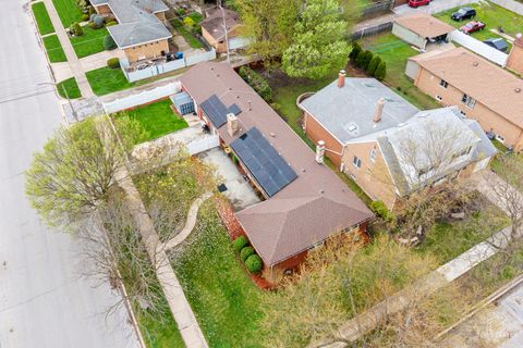 Tiny photo for 3850 W 93rd Street, Evergreen Park, IL 60805 (MLS # 12622827)