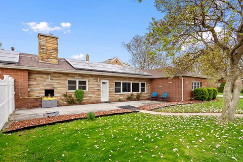 Tiny photo for 3850 W 93rd Street, Evergreen Park, IL 60805 (MLS # 12622827)