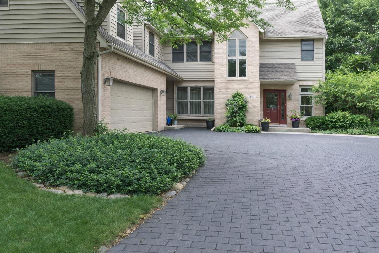 840 Huntley Woods Drive
