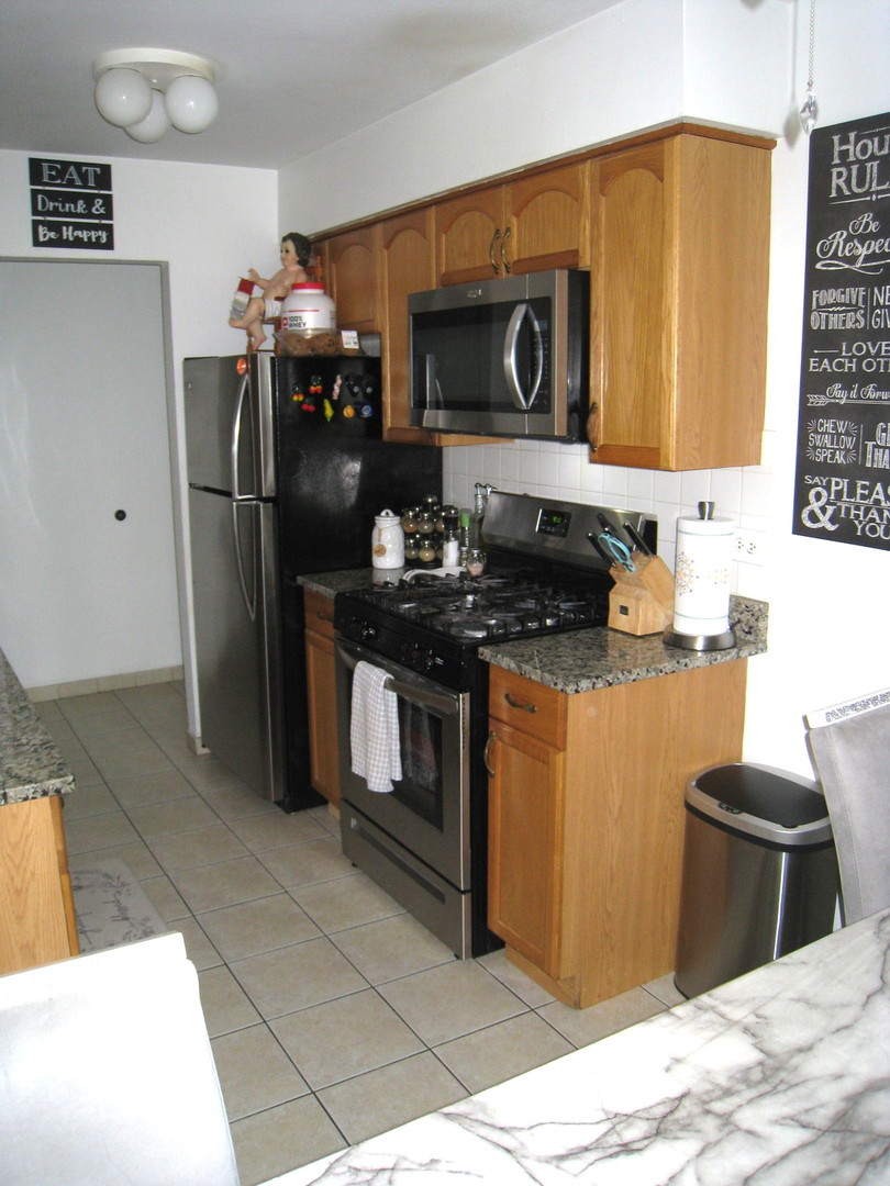 Schaumburg, Illinois 60193, United States, 2 Bedrooms Bedrooms, ,1 BathroomBathrooms,Residential,Active,230148