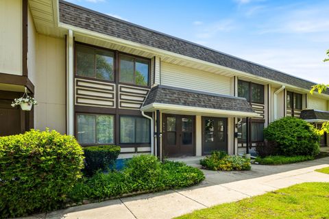 Photo of 5570 Court F, Hanover Park, IL 60133 (MLS # 12647971)