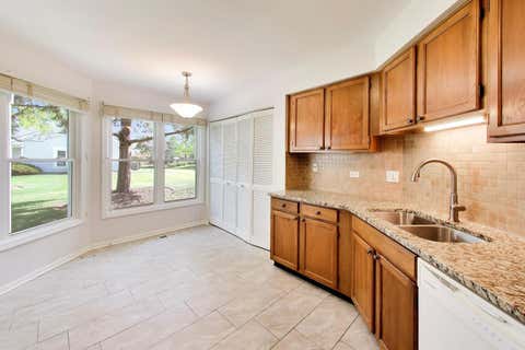Tiny photo for 40 Willow Parkway #0, Buffalo Grove, IL 60089 (MLS # 12678838)