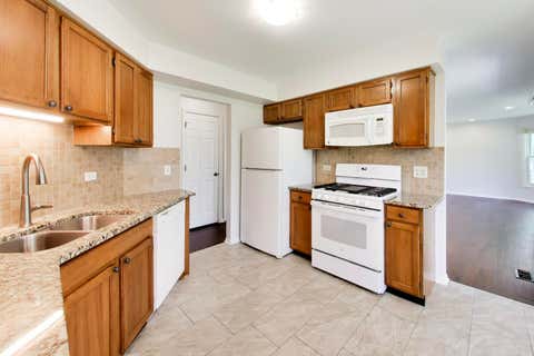 Tiny photo for 40 Willow Parkway #0, Buffalo Grove, IL 60089 (MLS # 12678838)