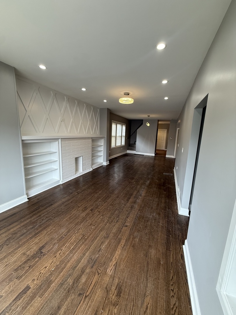 7816 S Hermitage Avenue