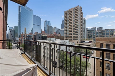 Tiny photo for 616 W FULTON Street #519, Chicago, IL 60661 (MLS # 12751805)
