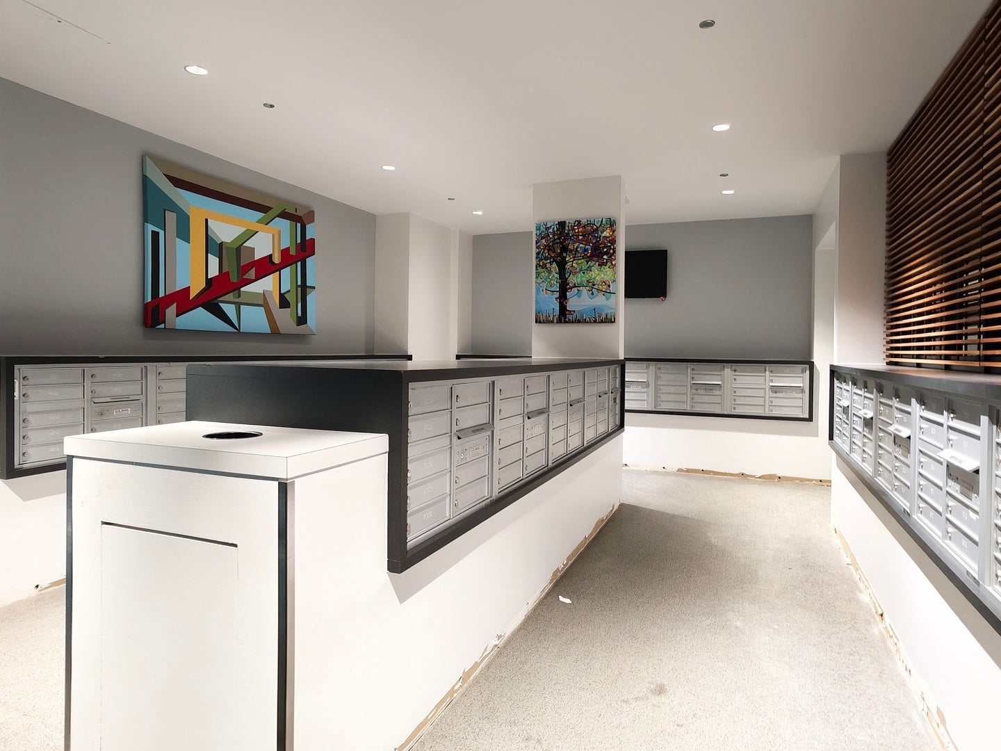 235 W Van Buren Street 2519