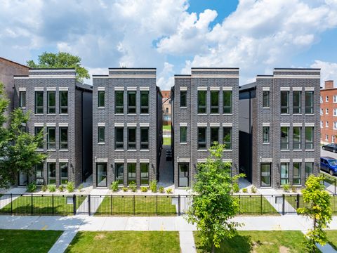 5004 S Prairie Avenue Chicago IL 60615