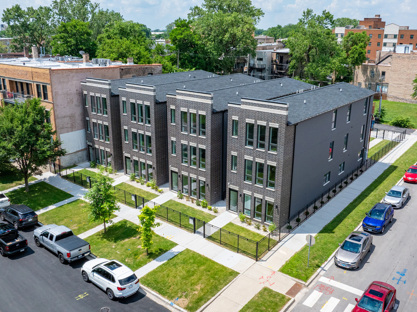 5004 S Prairie Avenue