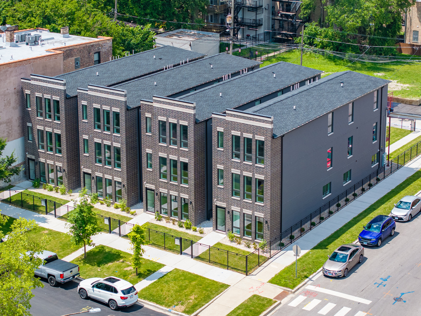 5004 S Prairie Avenue