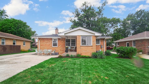 Tiny photo for 17247 69th Avenue, Tinley Park, IL 60477 (MLS # 12762897)